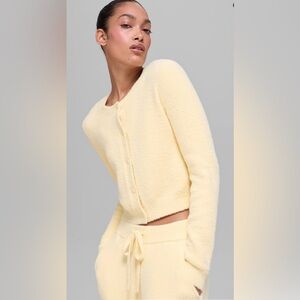 ALO Yoga NWT Snuggle Up Sweater Cropped Cardigan Candlelight Yellow Size M